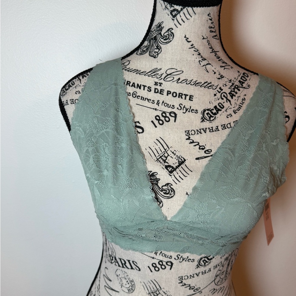 Danskin Sage Extra Large‎ Green Lace Bralette